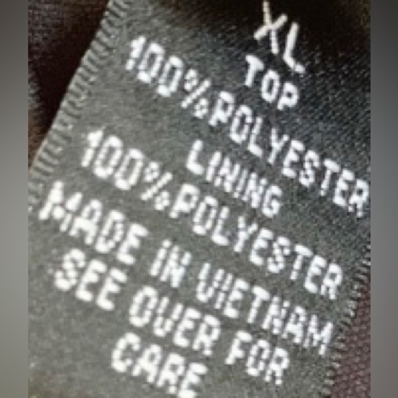 𝅺IZ Buyer Swiss Dot Blouse - Picture 10 of 10